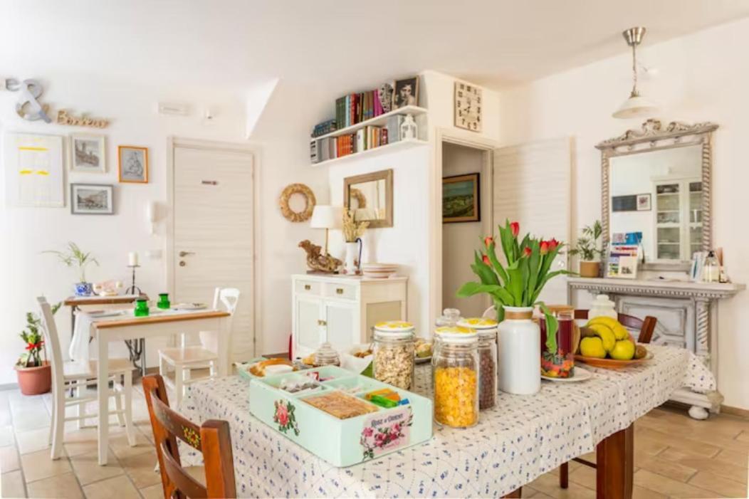 B&B La Finestra Sul Campanile Montecosaro  Exteriör bild