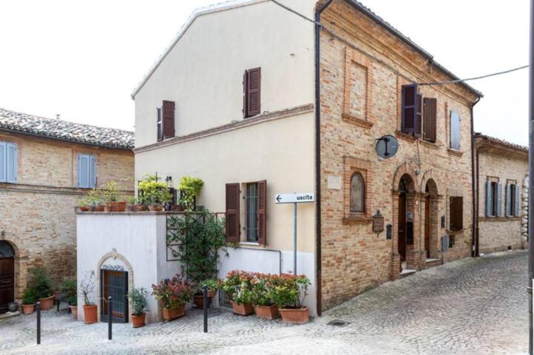 B&B La Finestra Sul Campanile Montecosaro  Exteriör bild